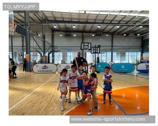 小丁携未来共谋,山东队迎新篇章——真心打球不为钱的篮球梦 小丁携未来共谋,山东队迎新篇章——真心打球不为钱的篮球梦