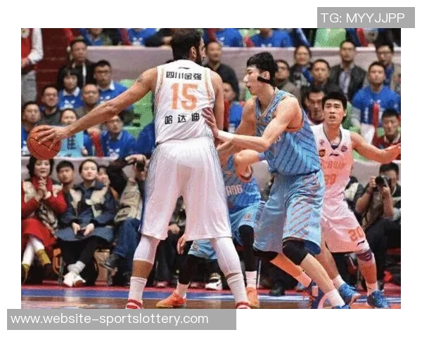 技术代表详解周琦哈达迪冲突张雄：我认同判罚