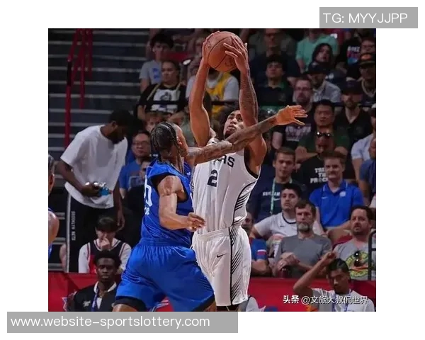 弗拉格21分夏普空砍36分独行侠加时险胜开拓者——一场篮球的巅峰对决