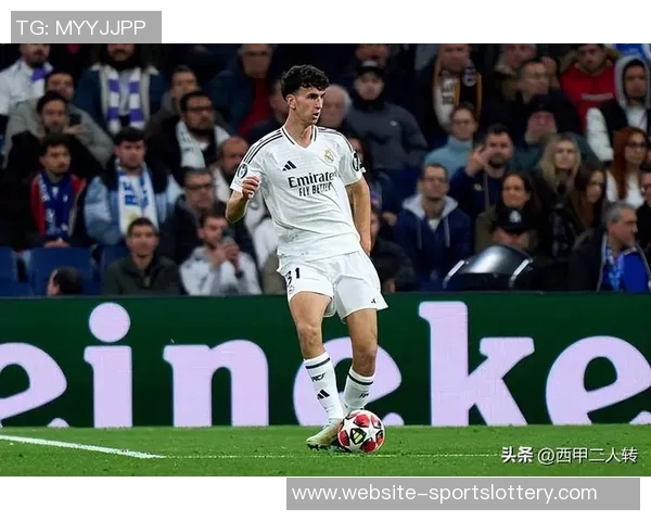 马卡：皇马密切关注科莫后卫拉蒙，英超多队也展开考察