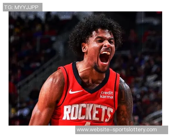 风卷残云！惠特摩尔一条龙直杀篮下起飞隔扣杰伦·史密斯打2+1，NBA赛场上的狂野飓风